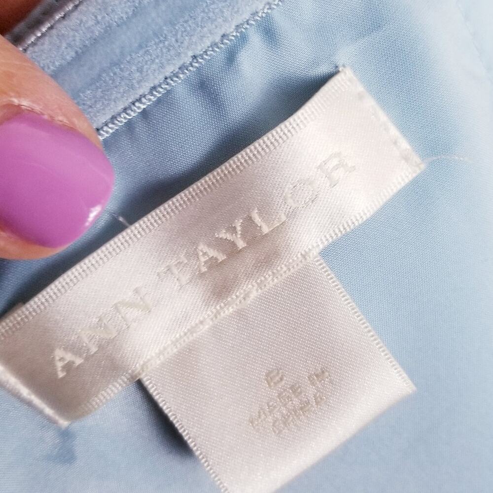 ANN TAYLOR 100% Silk Deep V-Neck Halter Fit & Flare Cocktail Dress Blue - Size 8 - Picture 4 of 4